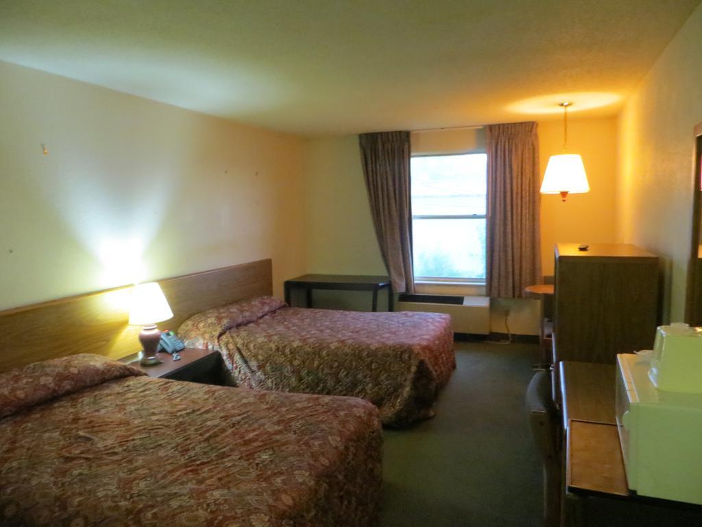 Hollywood Inn & Suites Gurnee Exteriér fotografie